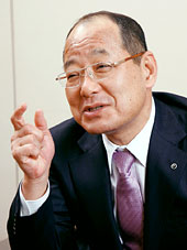 山村雅之氏